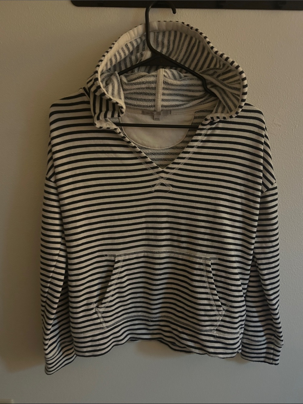 Casual GAP Navy/White XS Cozy Nautical Coastal Striped Hooded VNeck Pullover